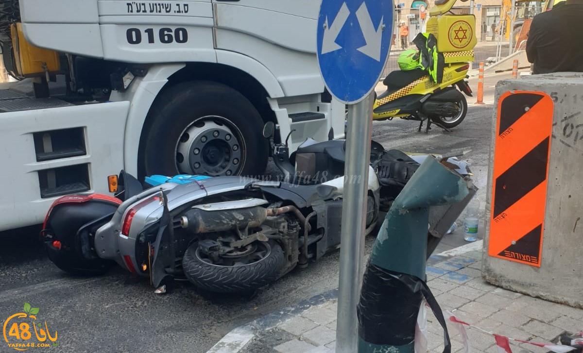 بالصور: إصابة متوسطة لراكب دراجة نارية بحادث طرق بيافا 